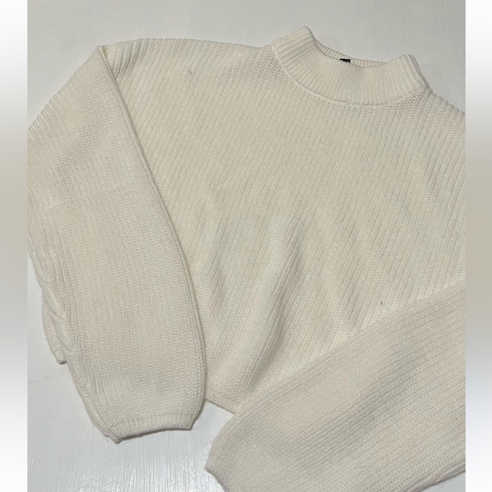 sweater - Picture 2 of 2